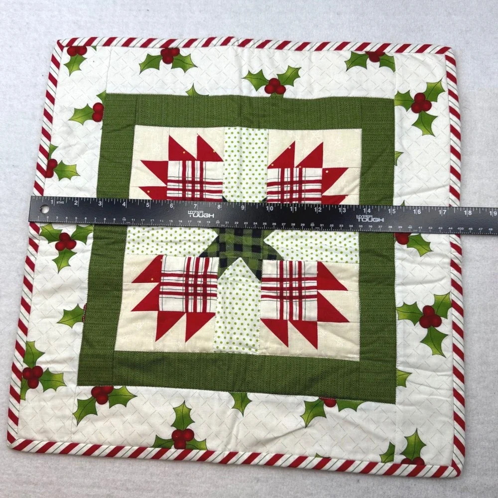 Handmade Christmas Quilted placemat Trivet Holly‎ Star Quilt centerpiece berry